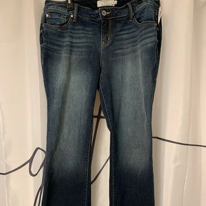 Super cute, bootcut Torrid jeans. 32 inch inseam.